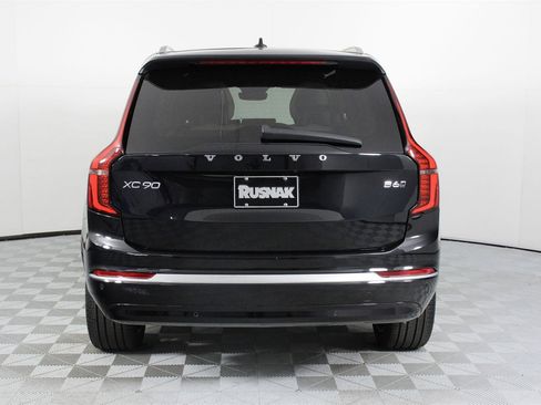 Certified 2025 Volvo XC90 B6 Ultra image 5