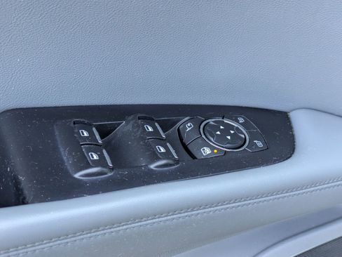 Used 2021 Lincoln Nautilus Reserve image 11