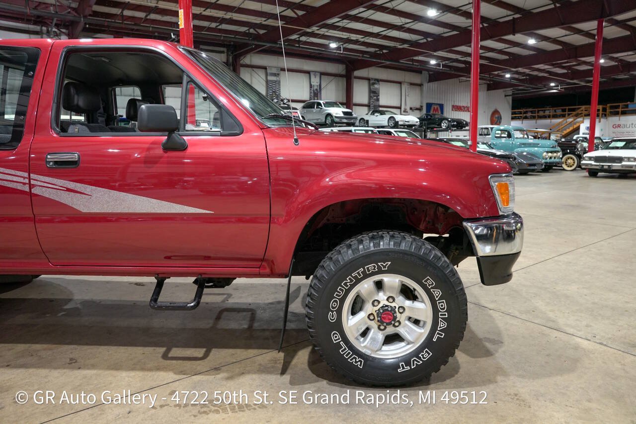 Used 1993 Toyota Pickup Deluxe AWD/4WD image 11