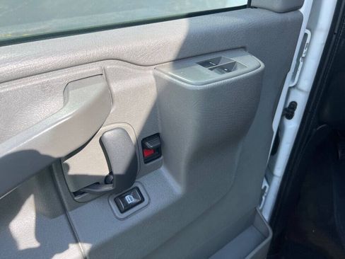 Used 2016 Chevrolet Express 3500 LT w/ LT Preferred Equipment Group RWD image 13