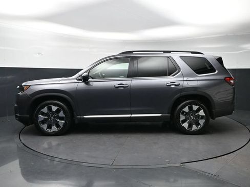 Certified 2026 Honda Pilot Touring image 8