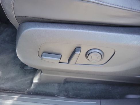 Certified 2023 Kia Carnival SX FWD image 19