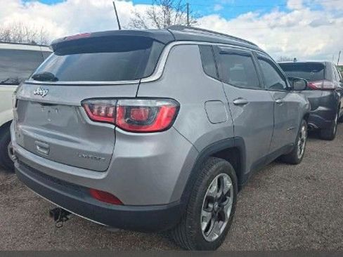 Used 2018 Jeep Compass Limited image 2