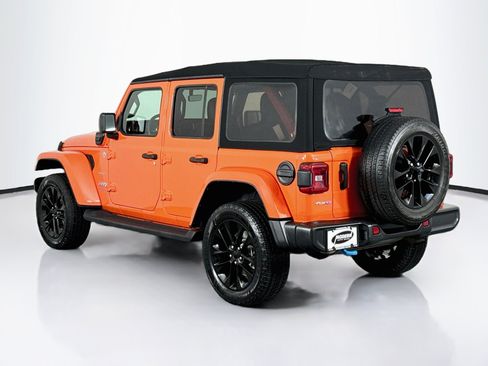 Used 2023 Jeep Wrangler Unlimited Sahara w/ Cold Weather Group AWD/4WD image 13