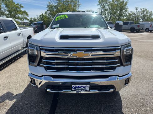 Used 2024 Chevrolet Silverado 2500 LTZ w/ LTZ Convenience Package AWD/4WD image 7