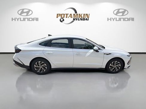 New 2026 Hyundai Sonata Blue FWD image 4