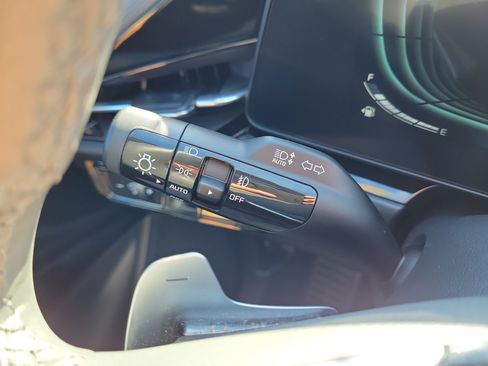 Certified 2023 Kia Niro EX Touring FWD image 29