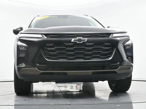 Used 2025 Chevrolet Trax ACTIV w/ Sunroof Package FWD image 41