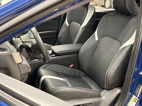 Used 2025 Toyota Camry SE AWD/4WD image 14