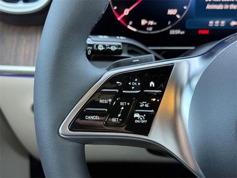 Used 2025 Mercedes-Benz GLC 300 GLC 300 image 16