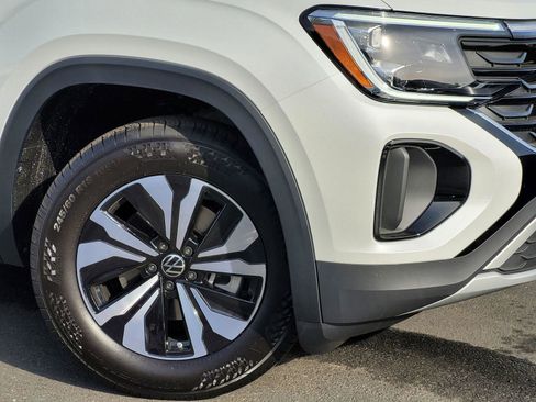 New 2026 Volkswagen Atlas Cross Sport SE AWD/4WD image 4