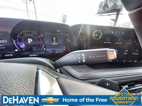 Used 2025 Chevrolet Tahoe Z71 AWD/4WD image 15