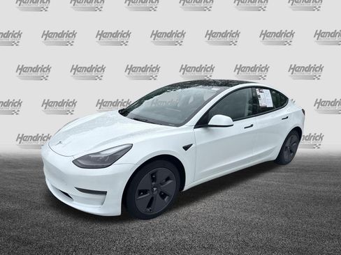 Used 2023 Tesla Model 3 Standard Range RWD image 5