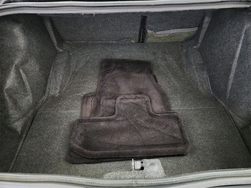 Used 2016 Dodge Challenger R/T image 23