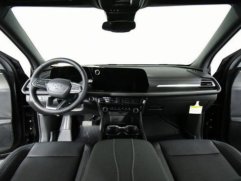 New 2026 Chevrolet Traverse LT w/ Midnight/Sport Edition image 18