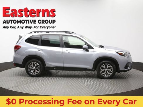 Used 2023 Subaru Forester Premium AWD/4WD image 49