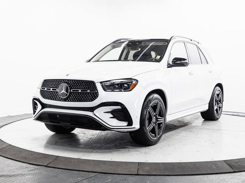 Used 2025 Mercedes-Benz GLE 450e 4MATIC image 3
