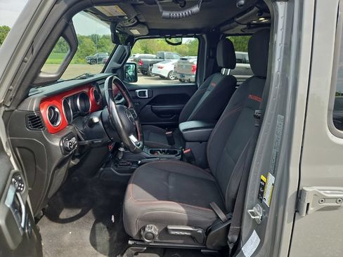 Used 2022 Jeep Gladiator Rubicon w/ Cold Weather Group AWD/4WD image 10