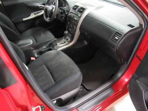 Used 2011 Toyota Corolla S image 8