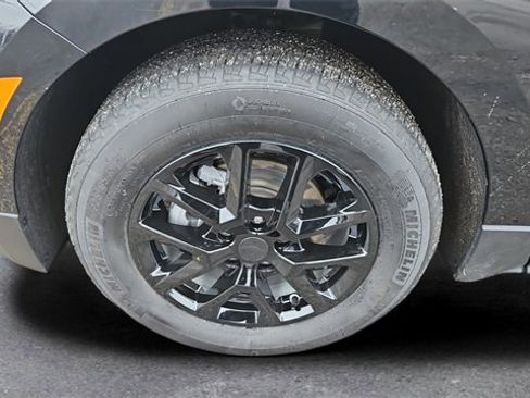 Used 2023 Chevrolet Equinox LT image 19