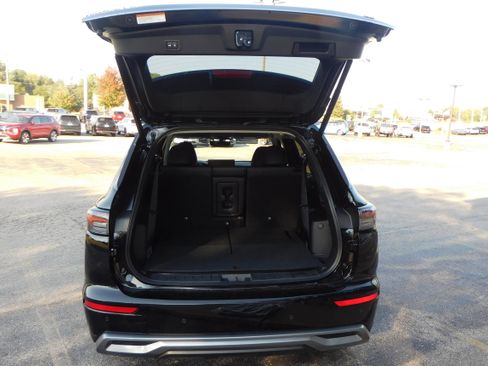 New 2025 Mitsubishi Outlander SE image 27