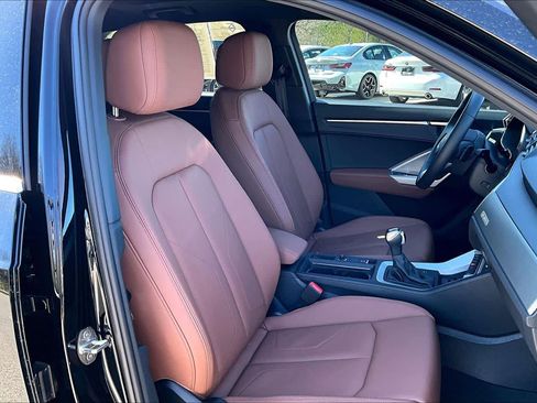 Used 2024 Audi Q3 2.0T Premium Plus image 9