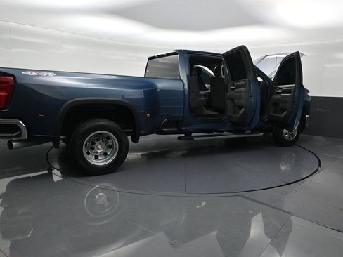 Used 2026 Chevrolet Silverado 3500 LT AWD/4WD image 35