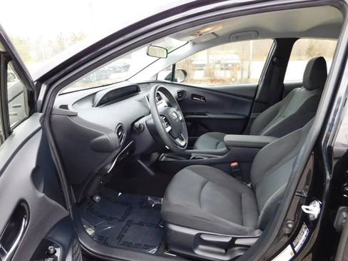 Used 2016 Toyota Prius Two image 12
