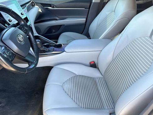 Used 2022 Toyota Camry SE image 17