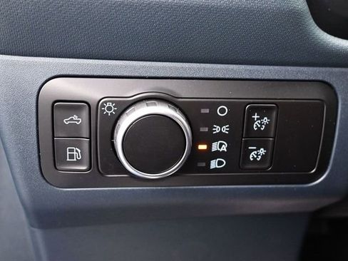 New 2025 Ford Maverick XL image 24