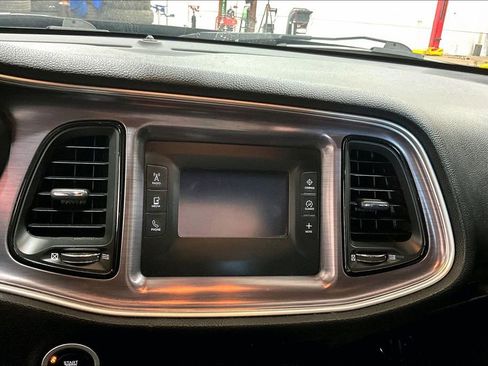 Used 2015 Dodge Challenger R/T w/ Quick Order Package 22B R/T RWD image 28