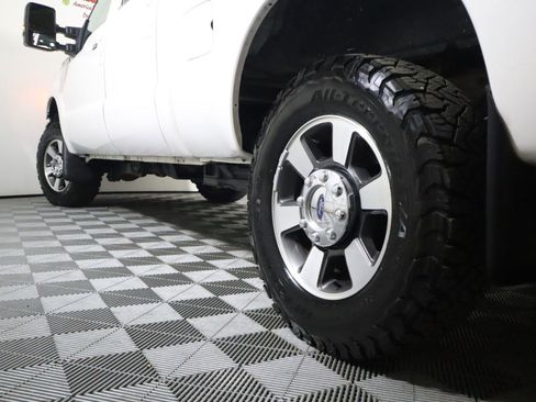 Used 2015 Ford F250 Lariat w/ Lariat Ultimate Package image 30