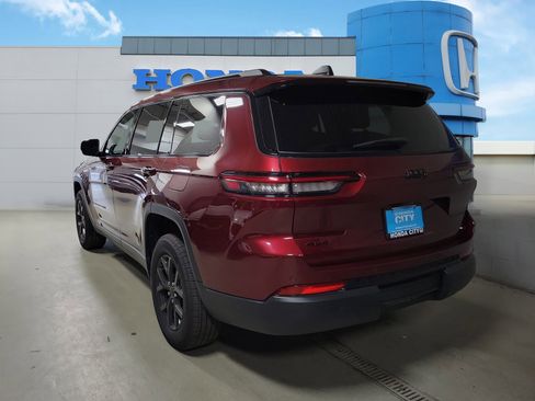 Used 2024 Jeep Grand Cherokee L Altitude AWD/4WD image 4