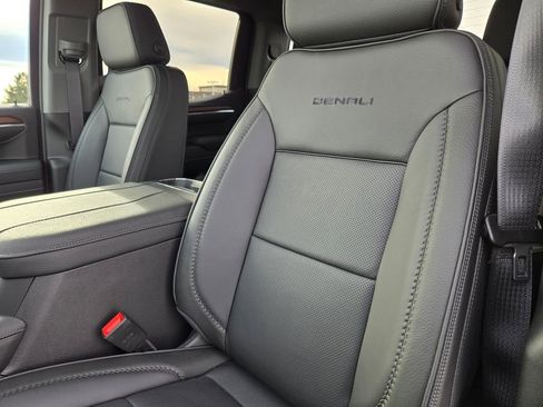 New 2026 GMC Sierra 1500 Denali w/ Denali Reserve Package image 17