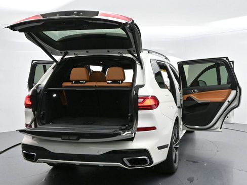 Used 2019 BMW X7 xDrive50i w/ M Sport Package AWD/4WD image 57