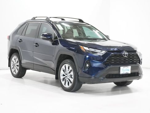 Used 2025 Toyota RAV4 XLE Premium image 4
