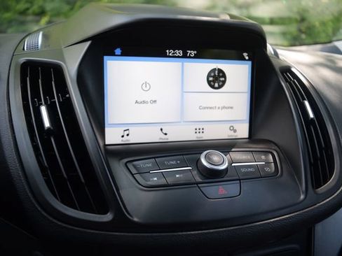 Used 2019 Ford Escape SE FWD image 9