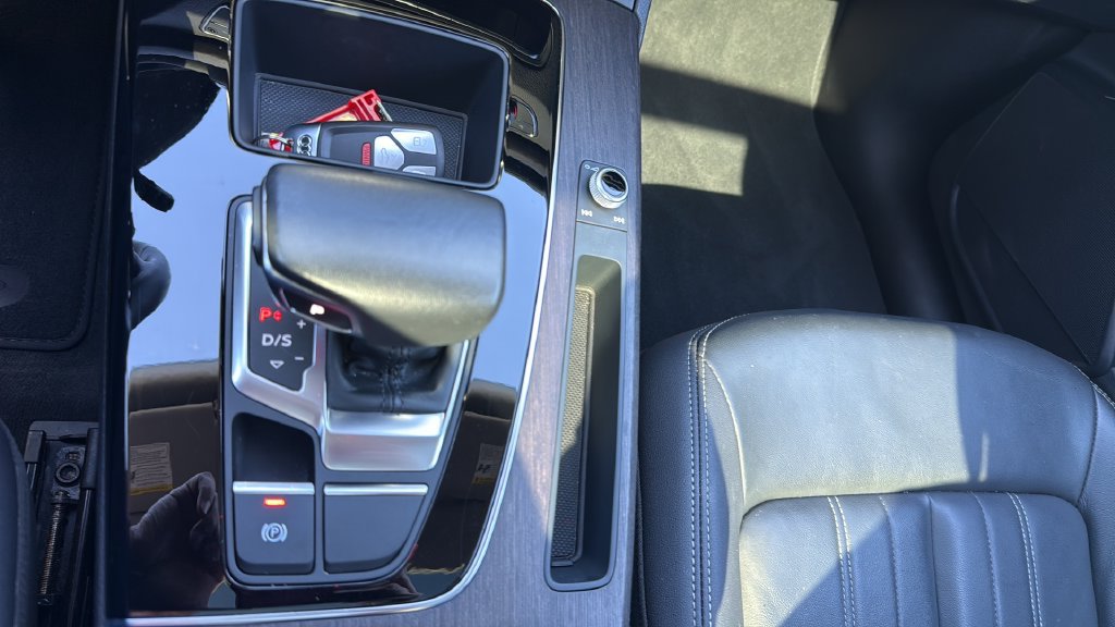 Used 2023 Audi Q5 2.0T Premium w/ Convenience Package AWD/4WD image 37