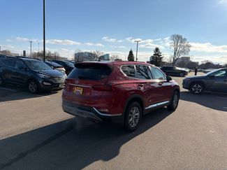 Used 2019 Hyundai Santa Fe SE video 2