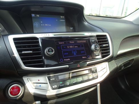 Used 2014 Honda Accord EX-L image 17