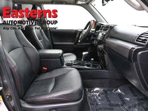 Used 2018 Toyota 4Runner TRD Off-Road Premium image 26