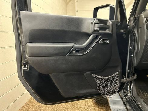 Used 2015 Jeep Wrangler Unlimited Sport w/ Quick Order Package 24S AWD/4WD image 13