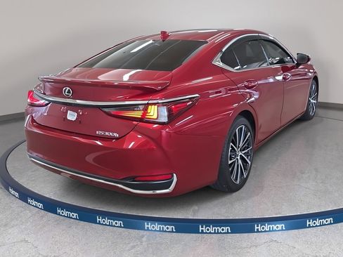 Used 2024 Lexus ES 300h w/ Premium Package image 7