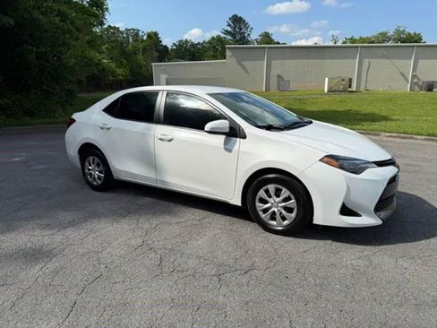 Used 2019 Toyota Corolla L FWD image 4