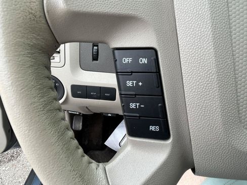 Used 2012 Ford Escape XLT AWD/4WD image 18
