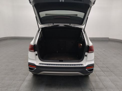 Used 2022 Volkswagen Taos SE FWD image 29