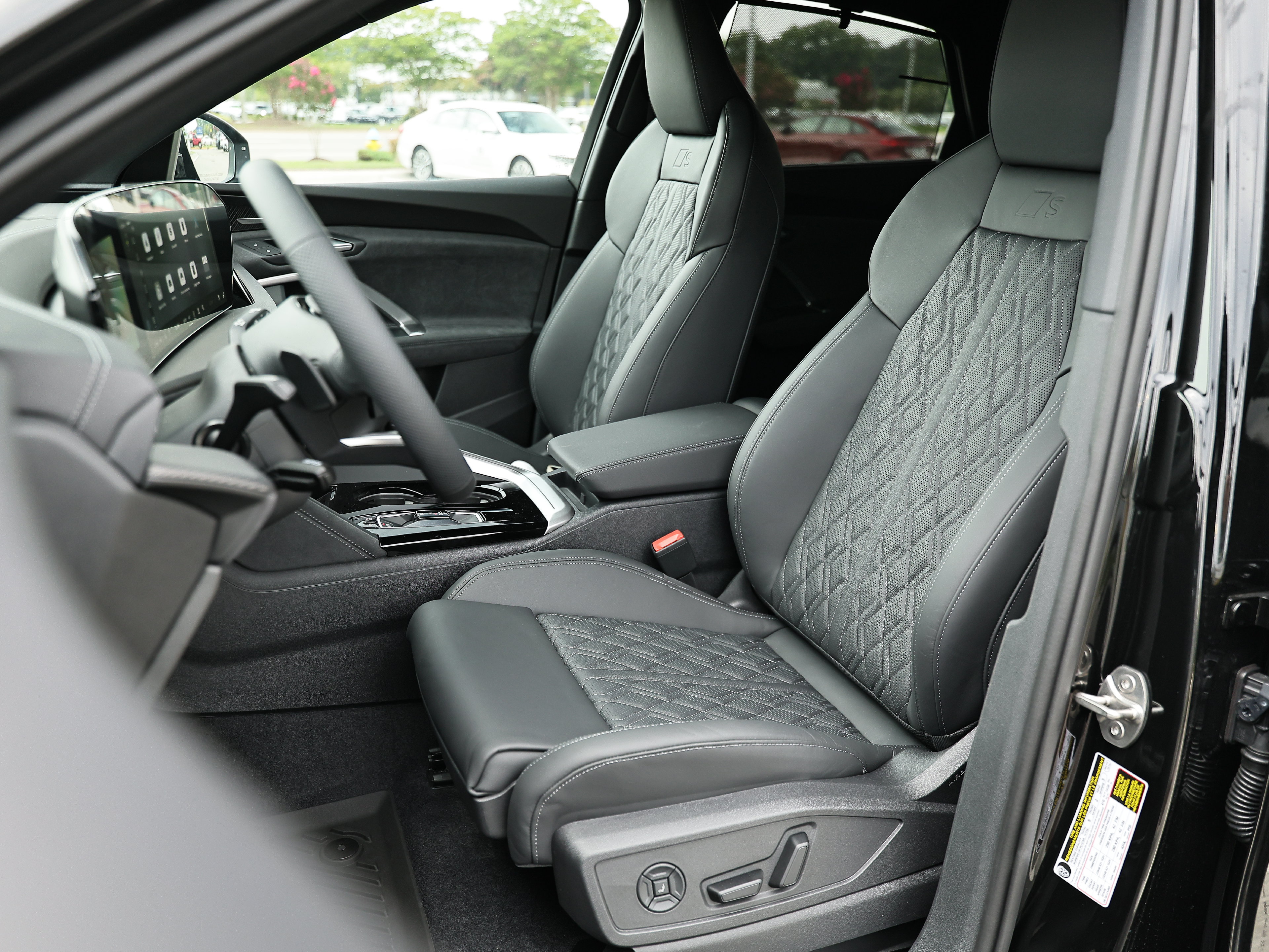 New 2026 Audi SQ5 Prestige AWD/4WD image 20