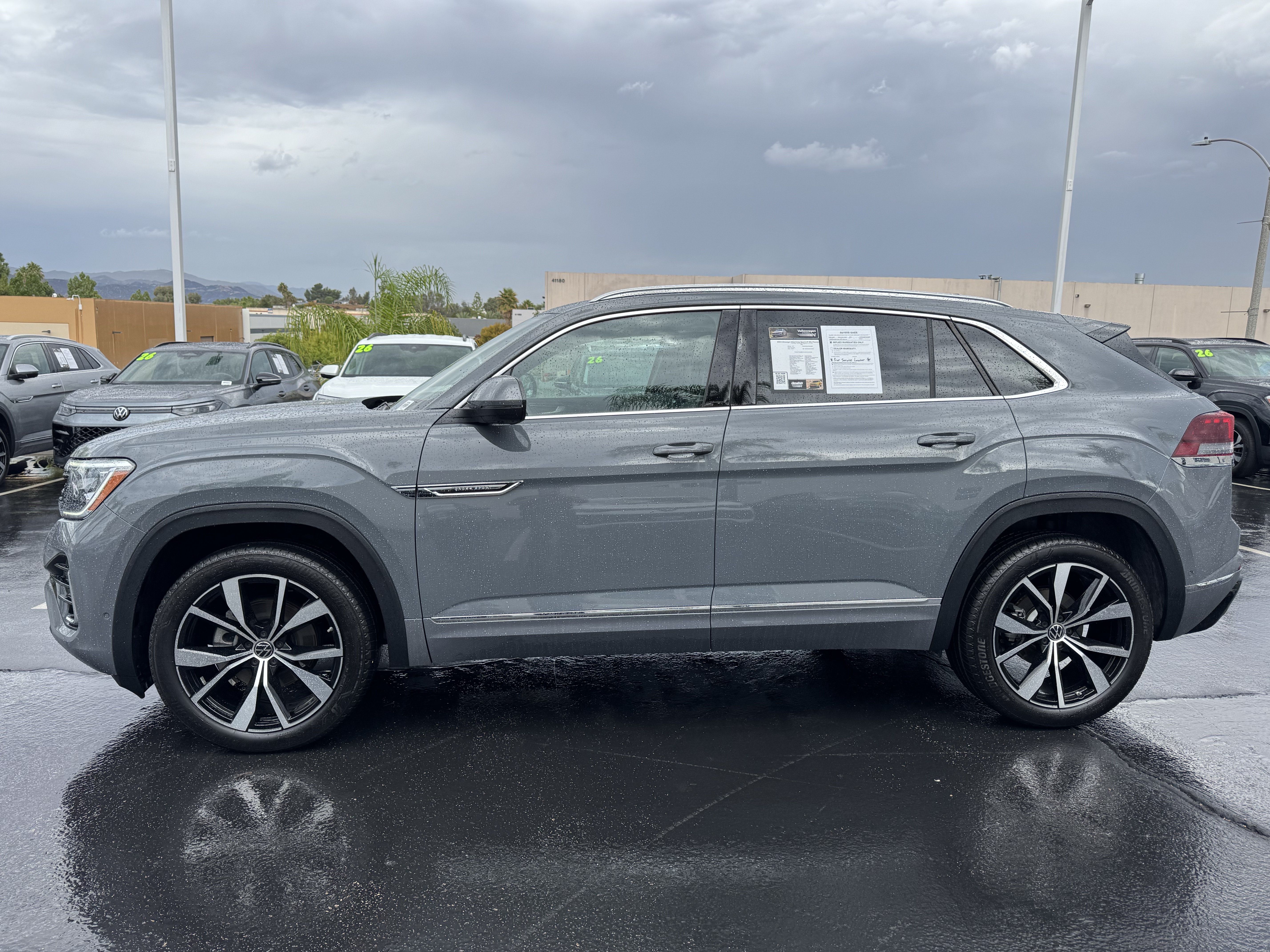 Used 2026 Volkswagen Atlas Cross Sport SEL Premium R-Line AWD/4WD image 6