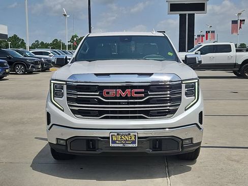 Used 2022 GMC Sierra 1500 SLT AWD/4WD image 2