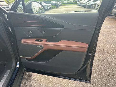 New 2026 Lincoln Nautilus Reserve AWD/4WD image 15